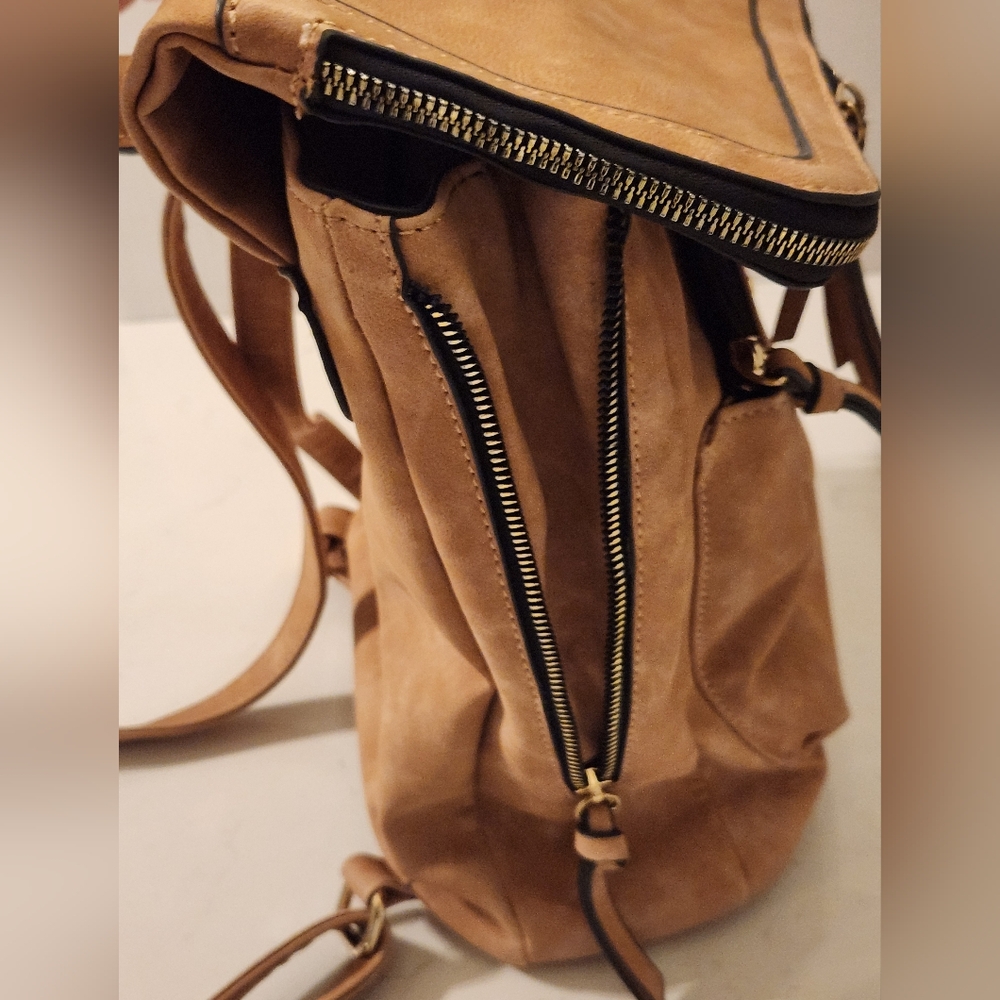 Violet Ray Cognac Backpack - Picture 7 of 14